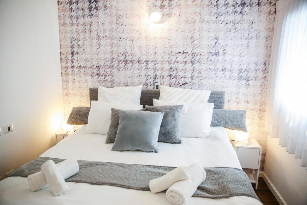 텔아비브 Yalarent Midtown Towers Tlv 아파트 외부 사진